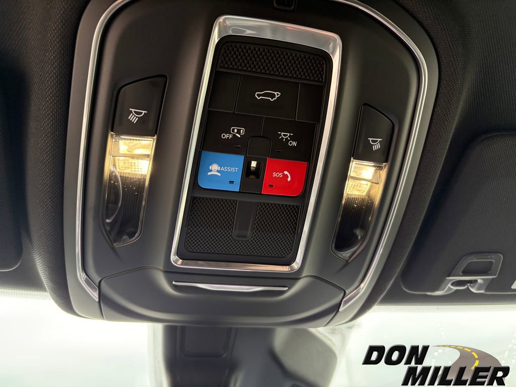 New 2025 Jeep Grand Cherokee Limited w/ Black Appearance Package image 23