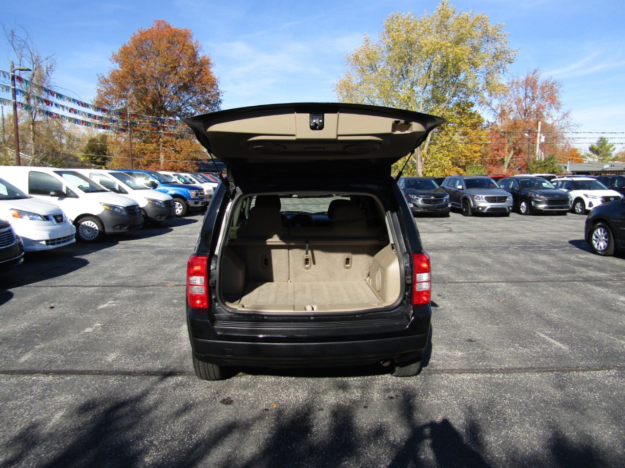 Used 2012 Jeep Patriot Latitude w/ Sun/Sound Group image 21
