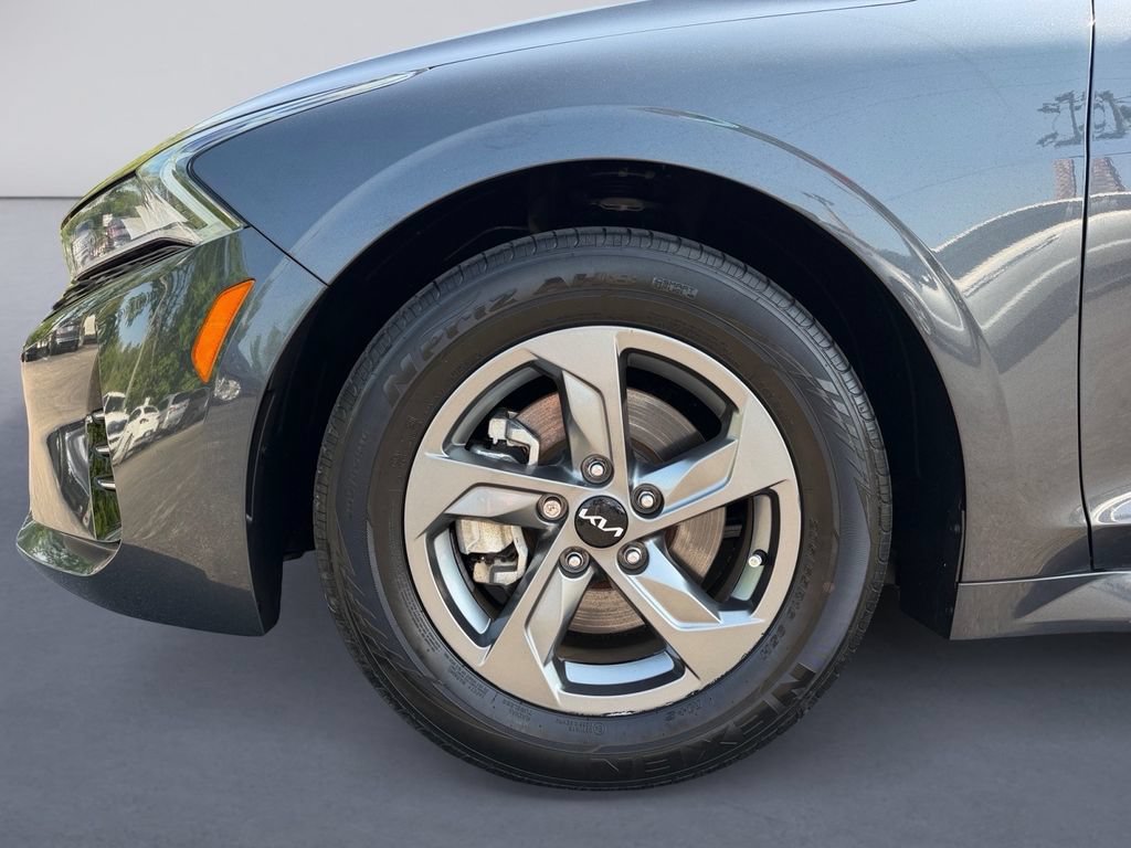Used 2022 Kia K5 LXS FWD image 9