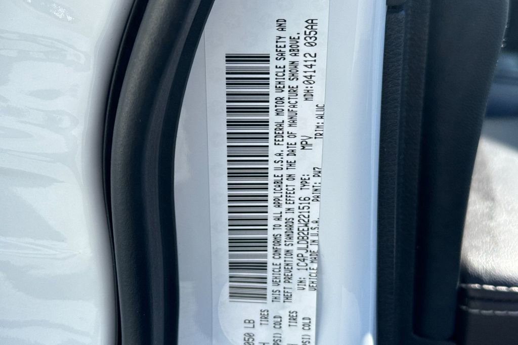 Used 2014 Jeep Cherokee Limited w/ Technology Group image 28