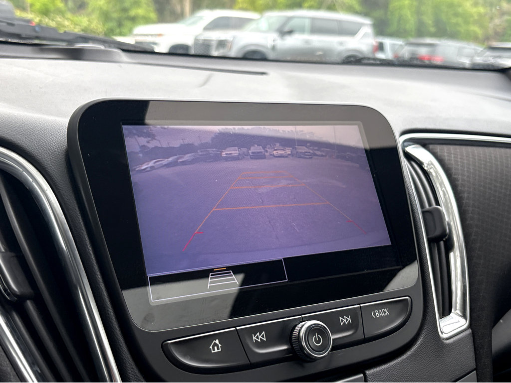Used 2021 Chevrolet Malibu LT FWD image 8