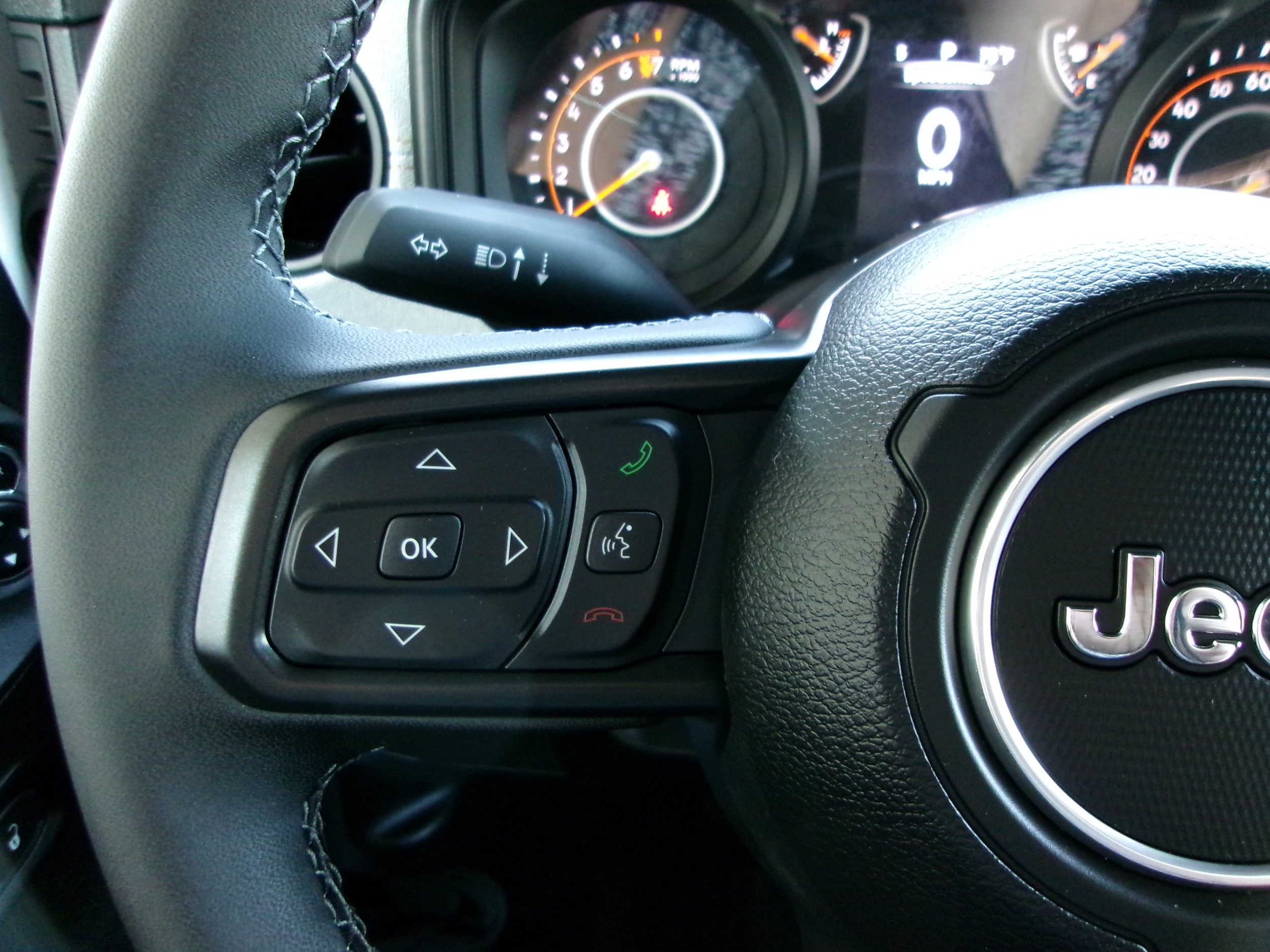 New 2025 Jeep Gladiator Sport AWD/4WD image 10