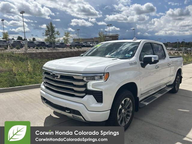 Used 2024 Chevrolet Silverado 1500 High Country w/ Technology Package image 4