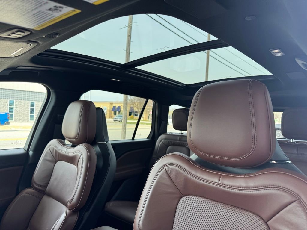 Used 2025 Lincoln Aviator Reserve w/ Luxury Package AWD/4WD image 7