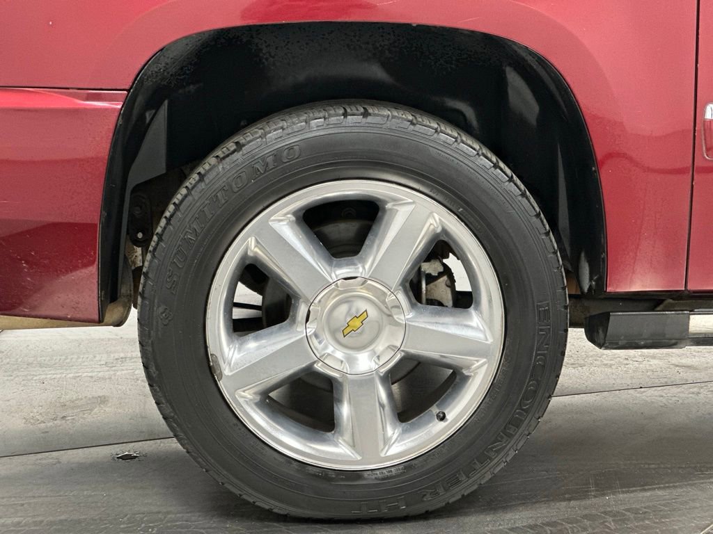 Used 2011 Chevrolet Suburban LTZ image 27
