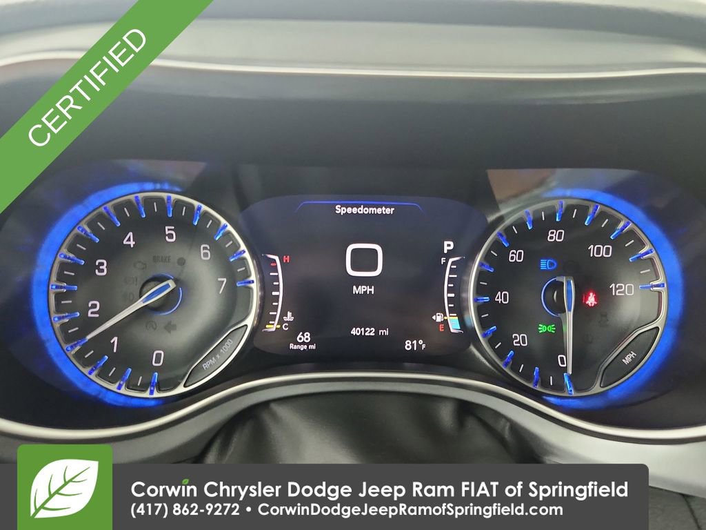 Certified 2025 Chrysler Pacifica Limited image 23