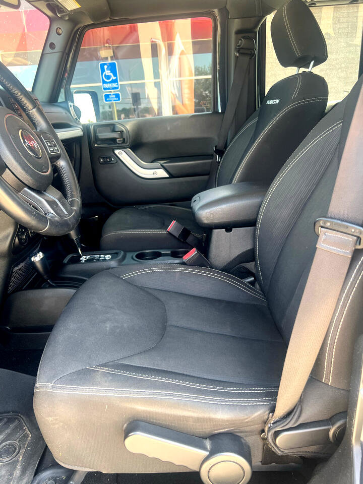 Used 2017 Jeep Wrangler Unlimited Rubicon w/ Connectivity Group image 14