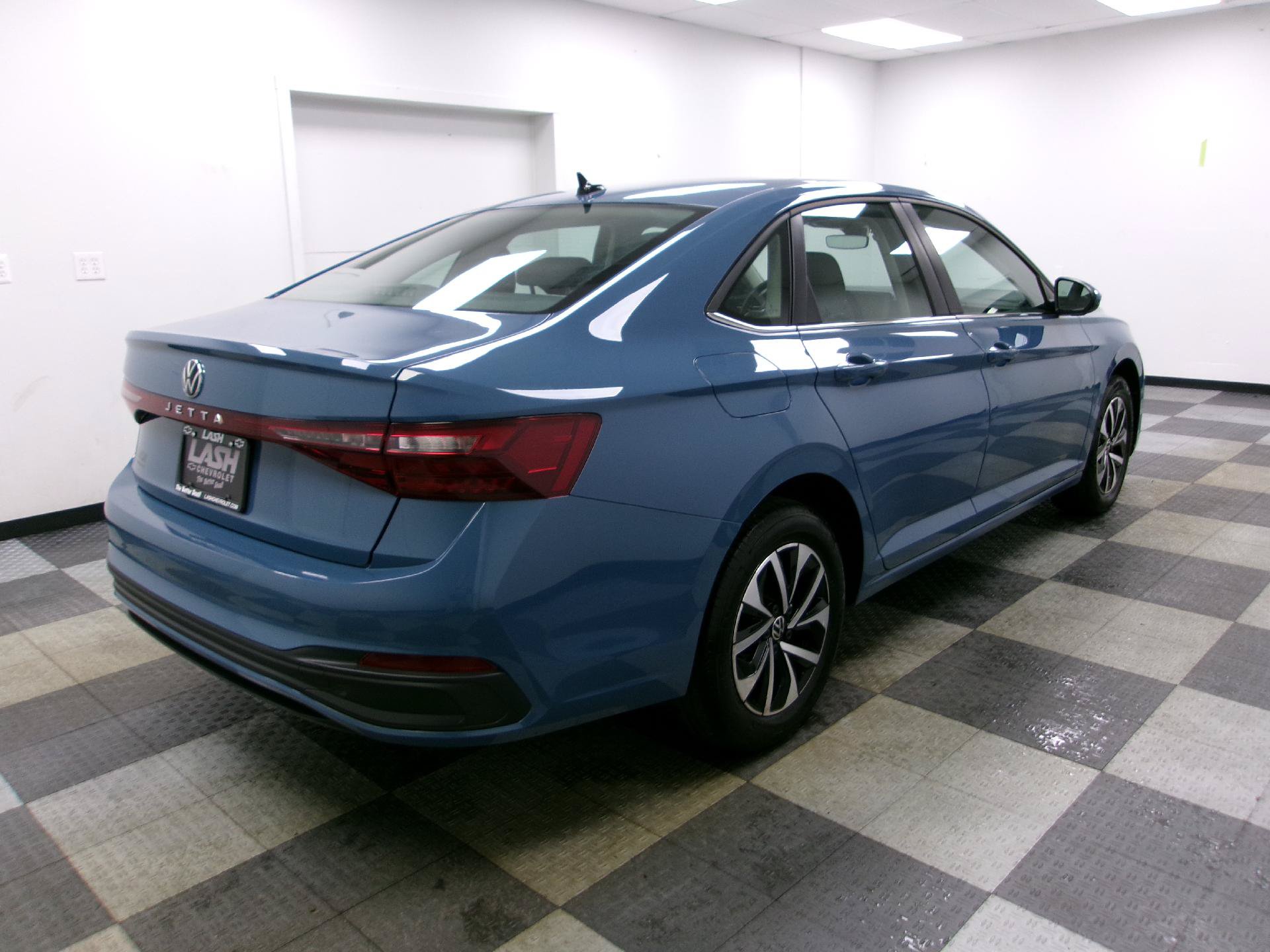 Used 2025 Volkswagen Jetta S FWD image 13