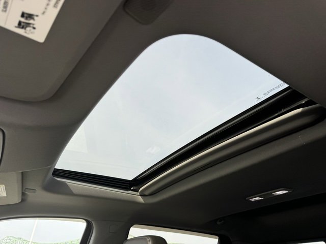 Used 2020 Chevrolet Silverado 1500 LTZ w/ LTZ Plus Package image 13