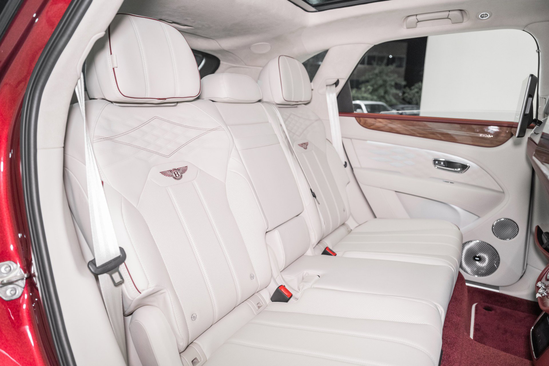 New 2025 Bentley Bentayga image 28