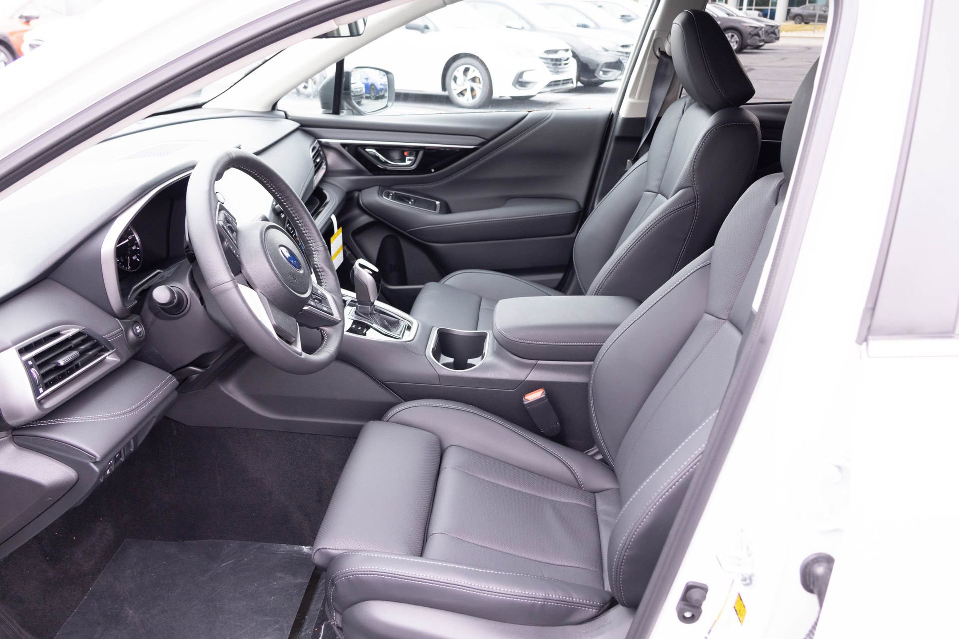 Used 2025 Subaru Outback Limited AWD/4WD image 22