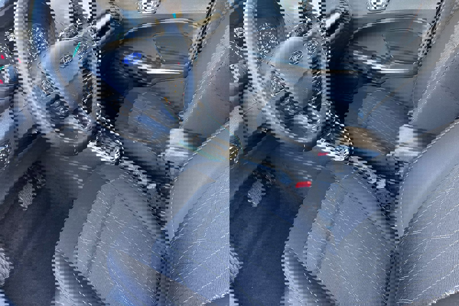 Certified 2018 Ford EcoSport SE image 11