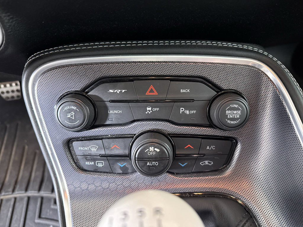 Used 2016 Dodge Challenger SRT w/ Technology Group image 22