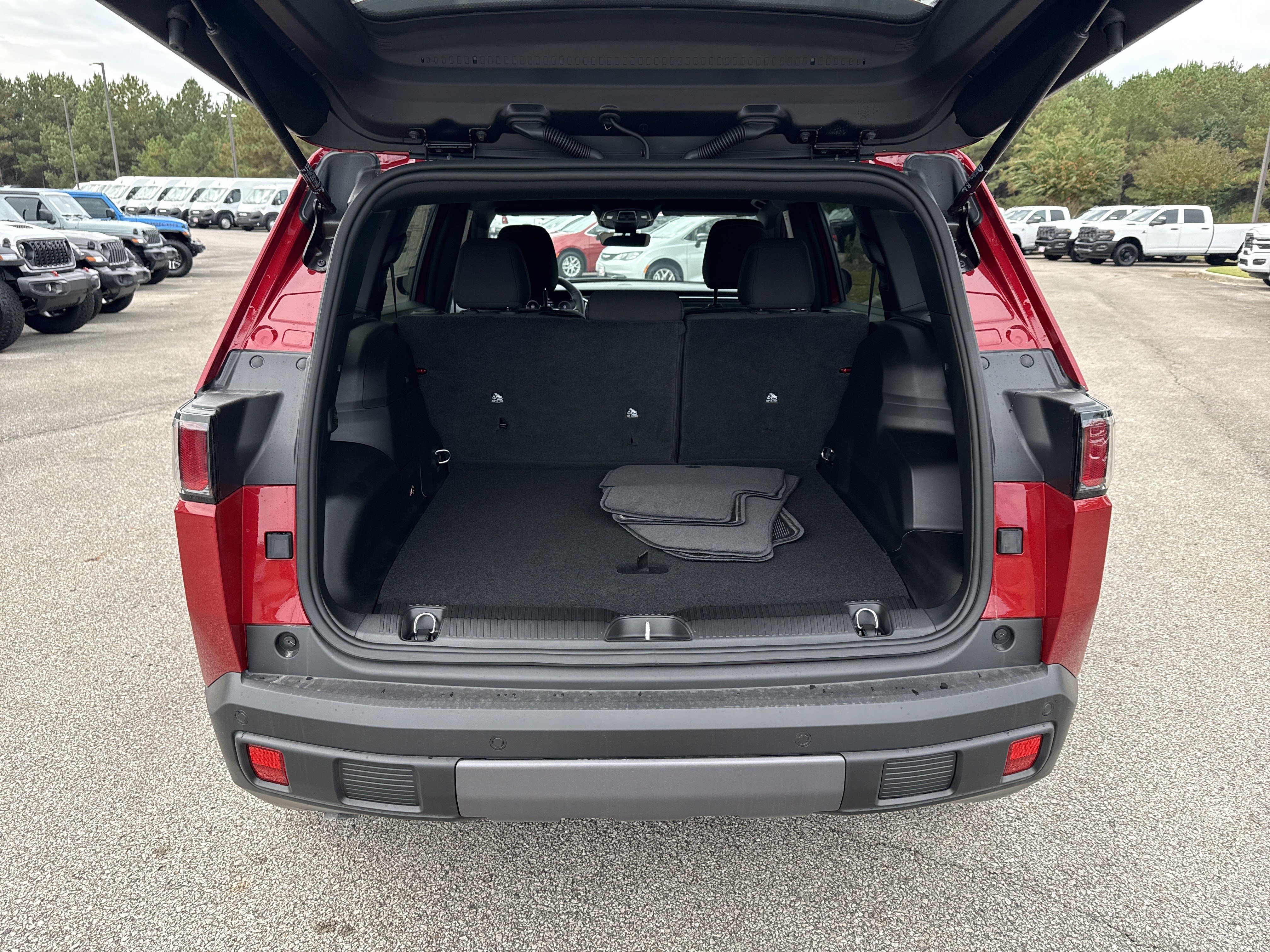 New 2026 Jeep Cherokee Laredo AWD/4WD image 12