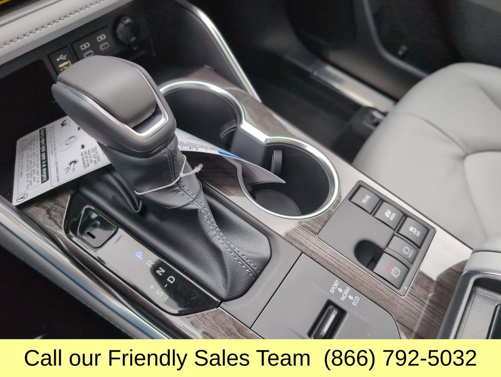 New 2026 Toyota Highlander Platinum image 22