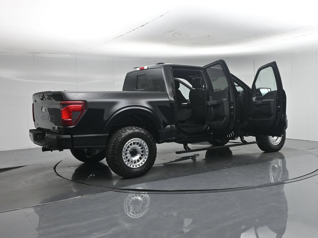 Used 2025 Ford F150 XLT w/ Equipment Group 302A MID AWD/4WD image 5