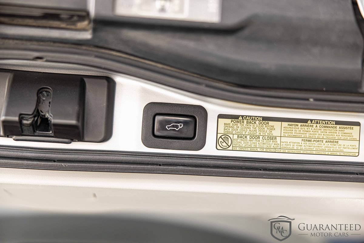 Used 2015 Lexus LX 570 4WD w/ Luxury Package image 17