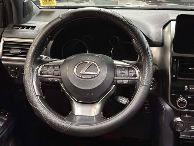 Used 2022 Lexus GX 460 Luxury w/ Sport Design Package AWD/4WD image 17