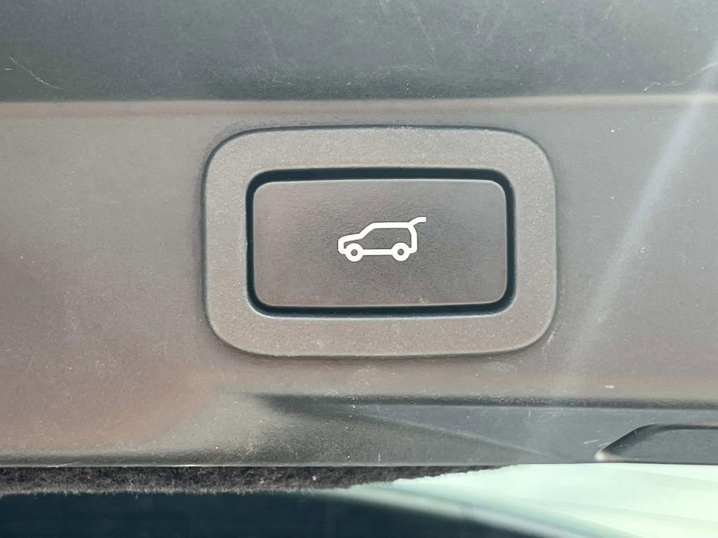 Used 2020 Land Rover Range Rover Sport HSE image 13