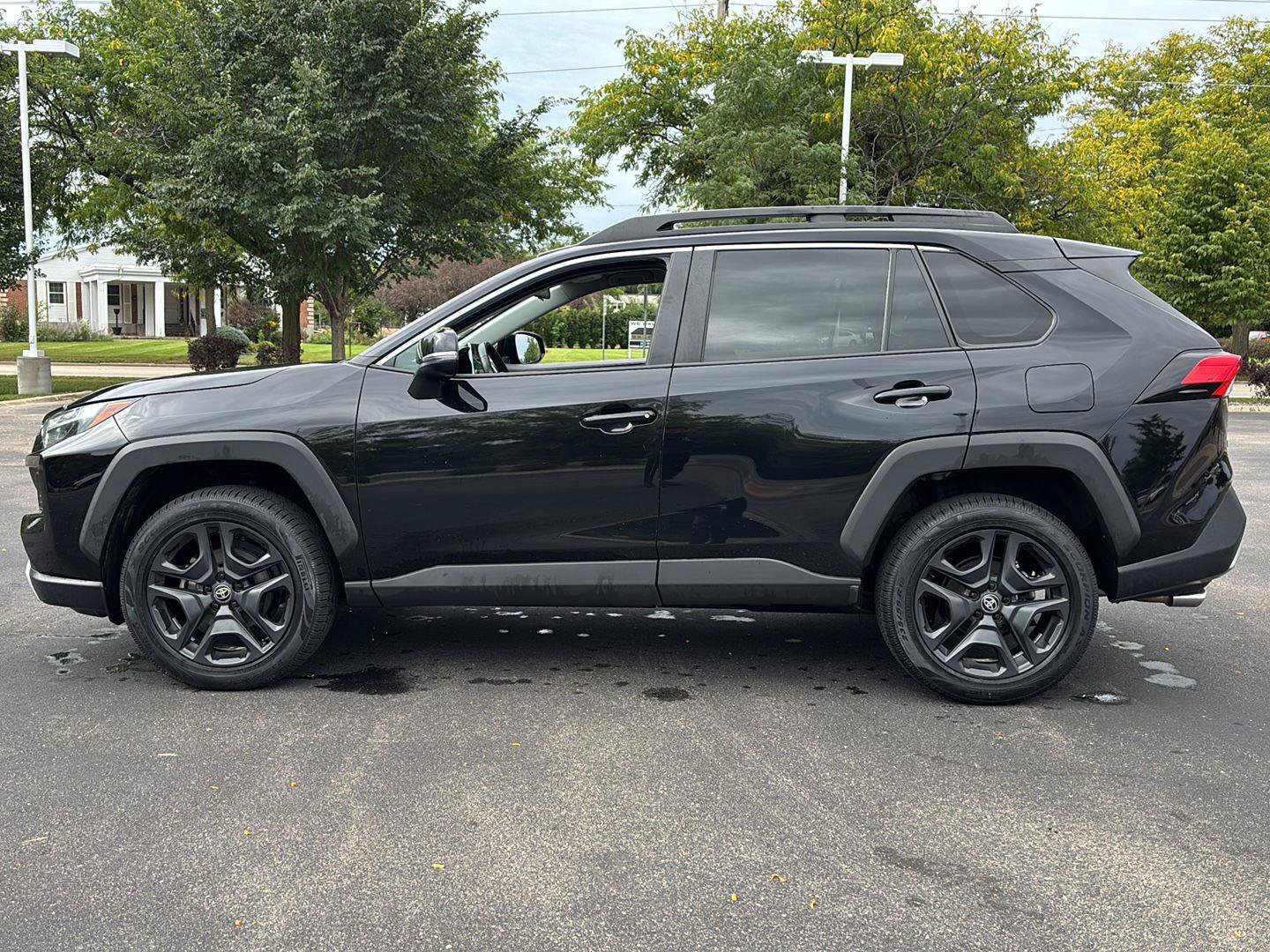 Used 2024 Toyota RAV4 Adventure AWD/4WD image 23