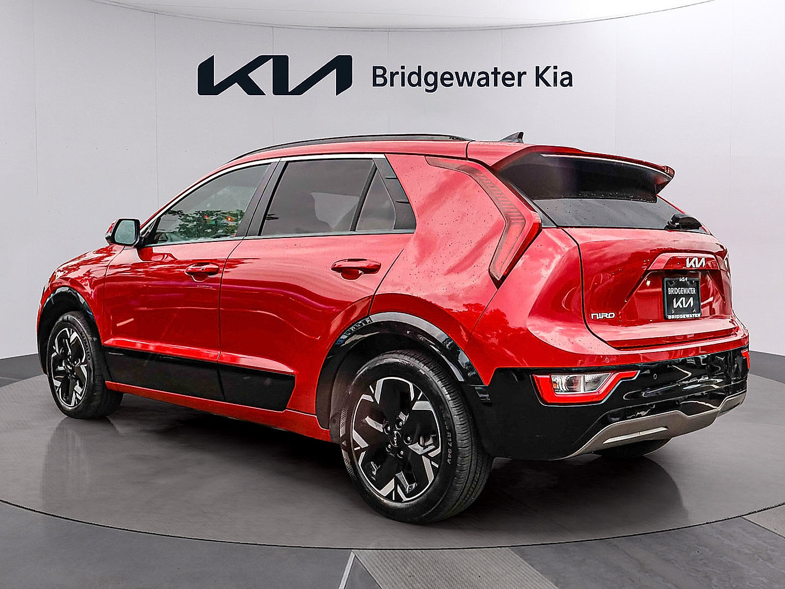 Certified 2024 Kia Niro Wind w/ Wind Preserve Package FWD image 4