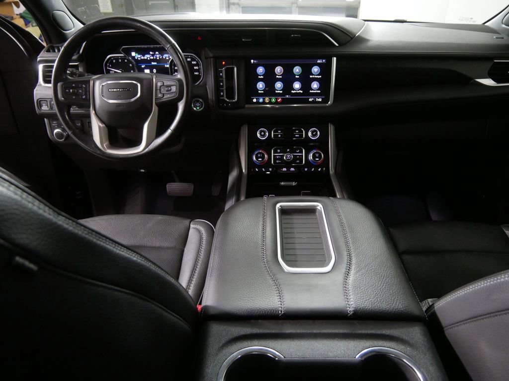 Used 2021 GMC Yukon Denali w/ Denali Premium Package AWD/4WD image 24