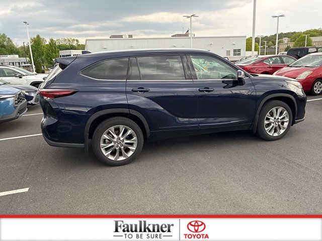 Certified 2025 Toyota Highlander Limited AWD/4WD image 7