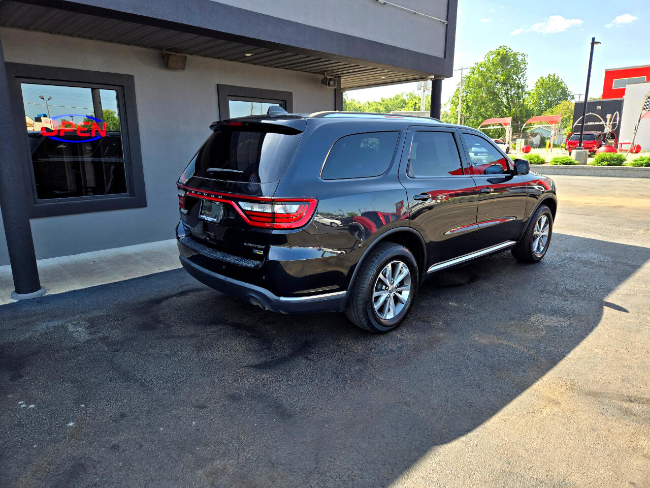 Used 2014 Dodge Durango Limited w/ Nav & Power Liftgate Group image 3