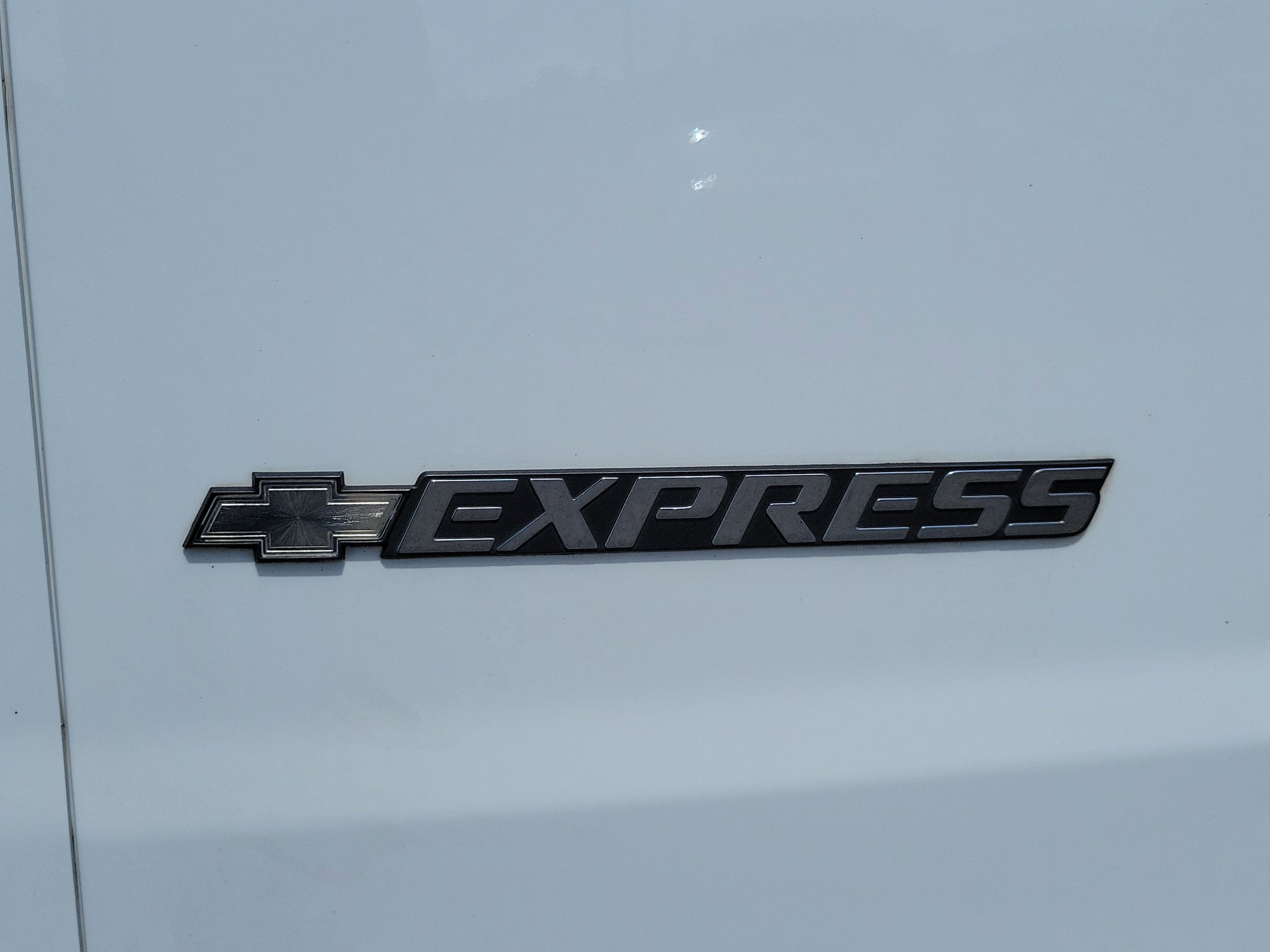 Used 2021 Chevrolet Express 2500 w/ Driver Convenience Package RWD image 30