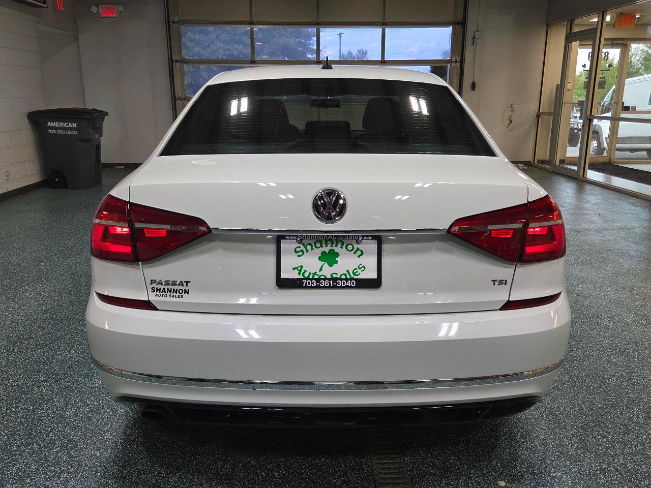 Used 2016 Volkswagen Passat 1.8T R-Line FWD image 8