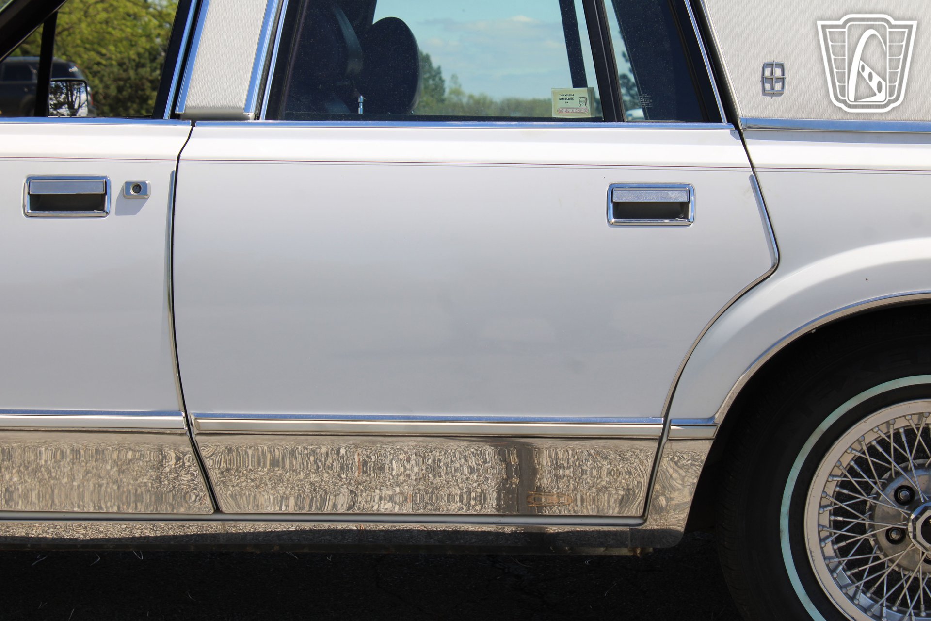 Used 1988 Lincoln Town Car Signature RWD image 38