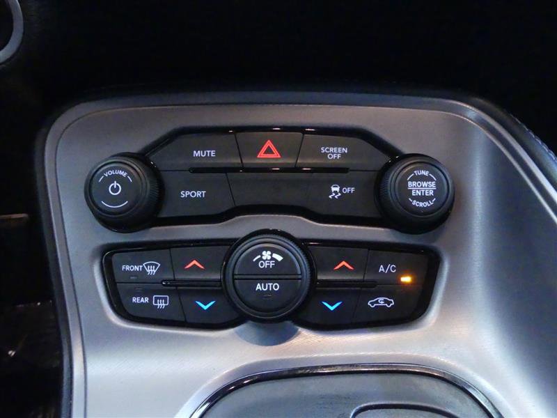 Used 2023 Dodge Challenger SXT image 15