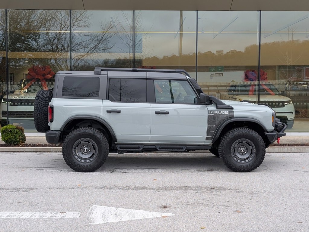 Used 2024 Ford Bronco Everglades image 8