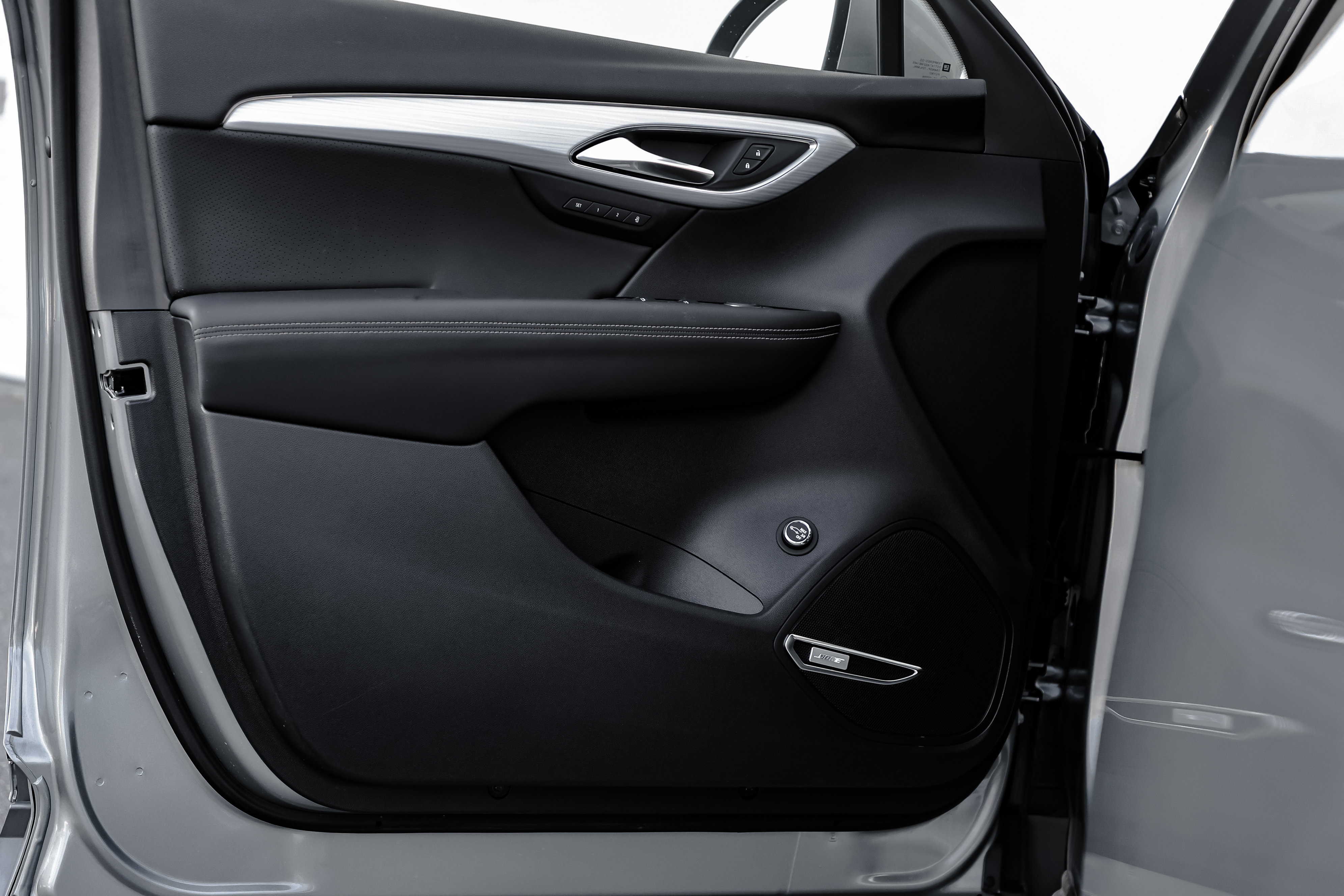 New 2024 Buick Envision Avenir image 13