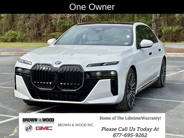 Used 2025 BMW 740i w/ Premium Package image 1