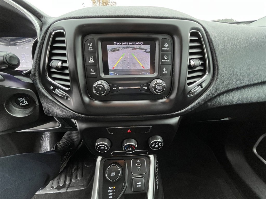 Used 2018 Jeep Compass Latitude image 13