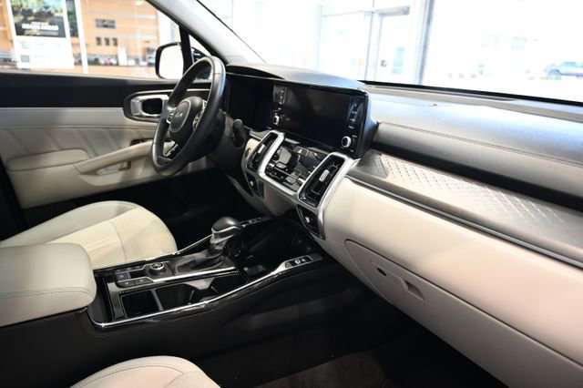 Used 2023 Kia Sorento SX image 14