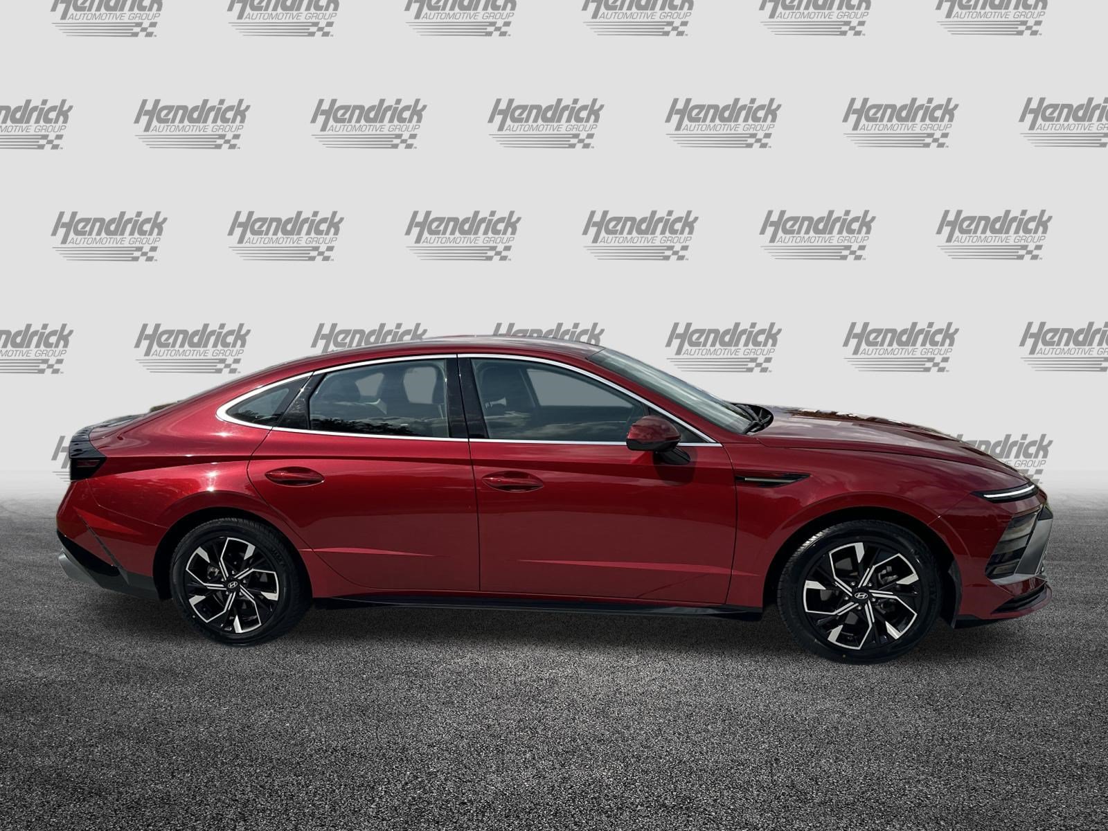 Used 2025 Hyundai Sonata SEL FWD image 11