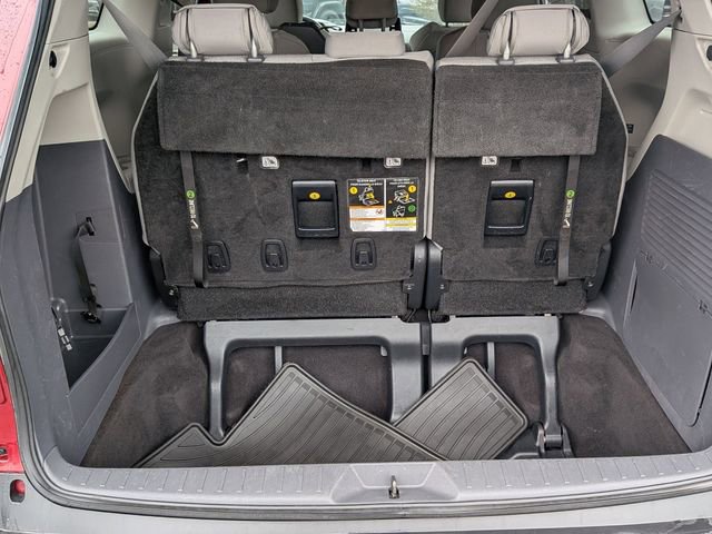 Used 2022 Toyota Sienna LE w/ LE Plus Package image 29