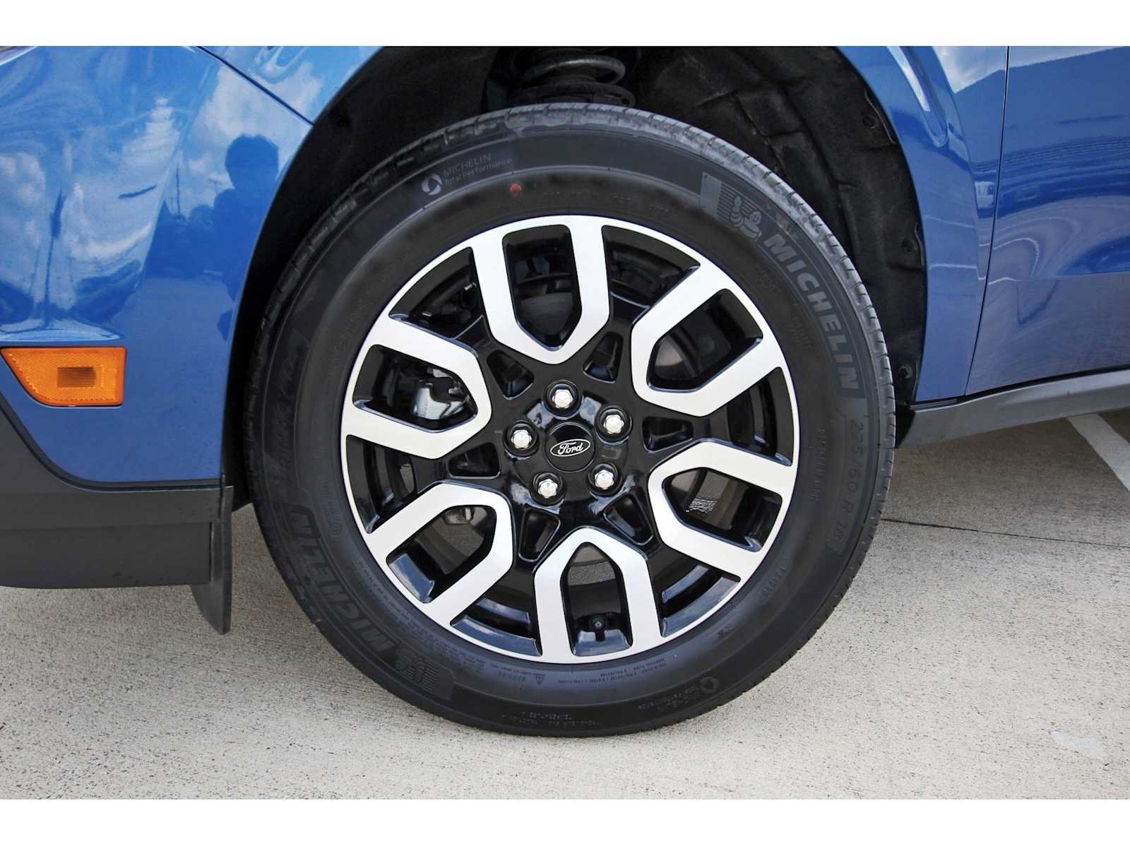 Used 2023 Ford Maverick Lariat w/ Equipment Group 500A Standard AWD/4WD image 29