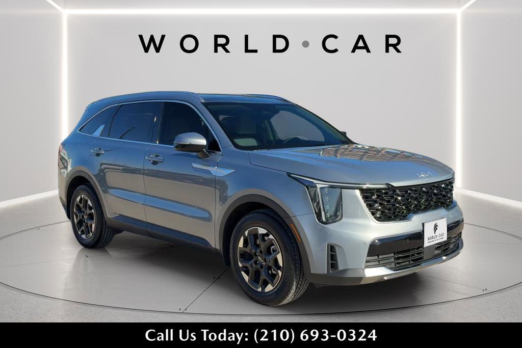 Certified 2025 Kia Sorento S w/ Panoramic Sunroof Package