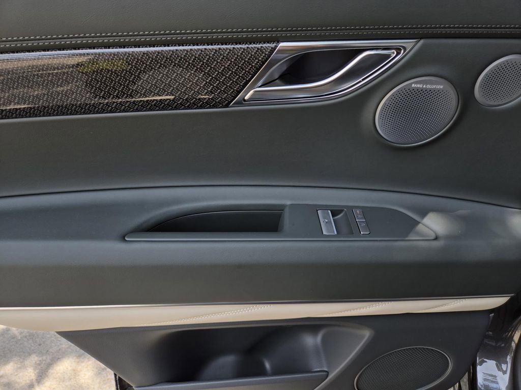 New 2026 Genesis GV80 3.5T e-SC image 14