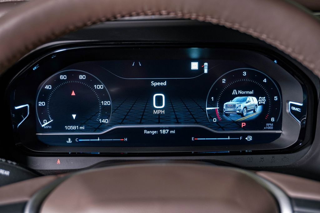 Used 2023 GMC Yukon XL Denali image 24