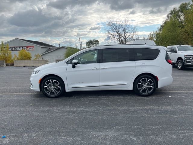 New 2026 Chrysler Pacifica Pinnacle FWD image 2