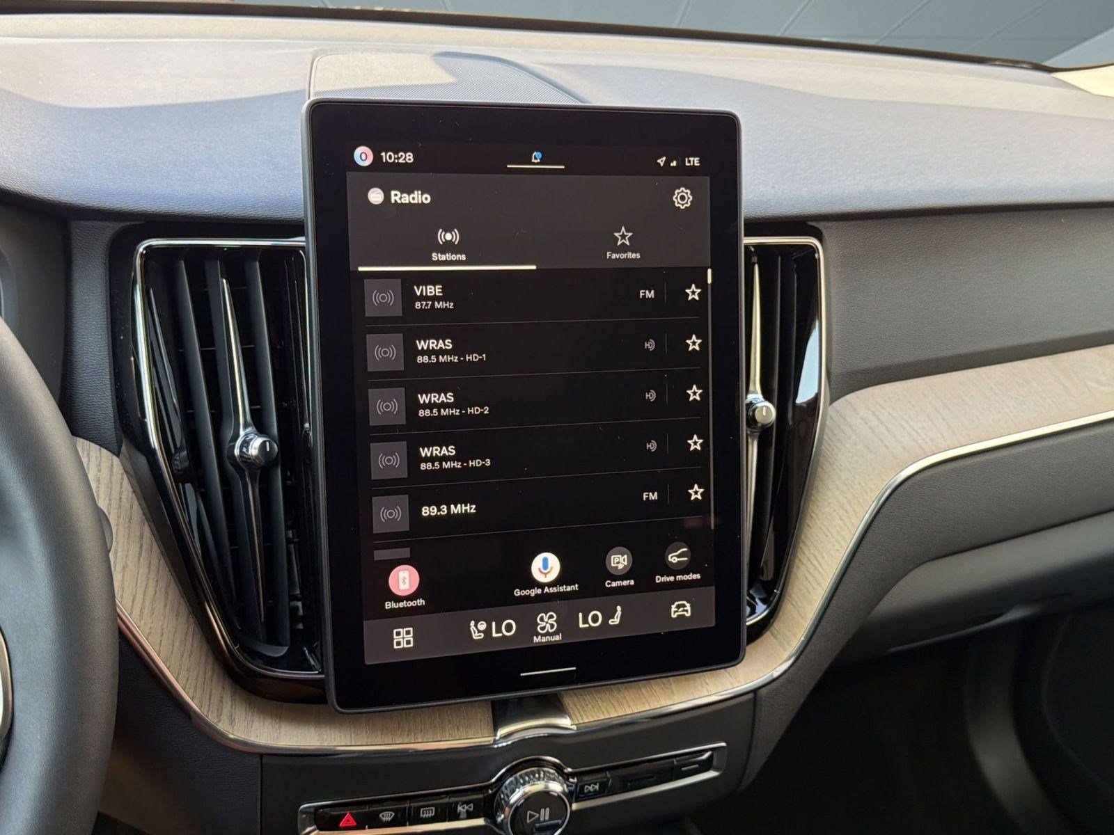New 2026 Volvo XC60 B5 Plus w/ Climate Package AWD/4WD image 20