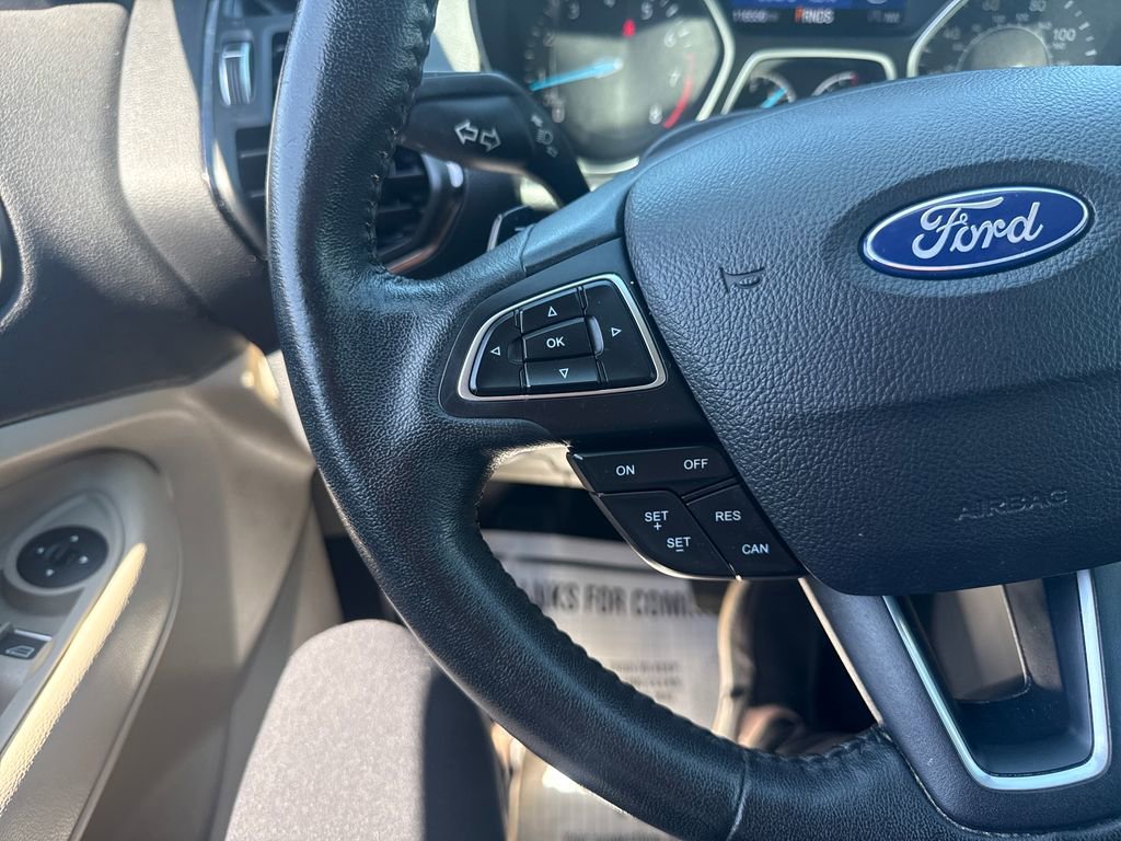 Used 2017 Ford Escape Titanium FWD image 31