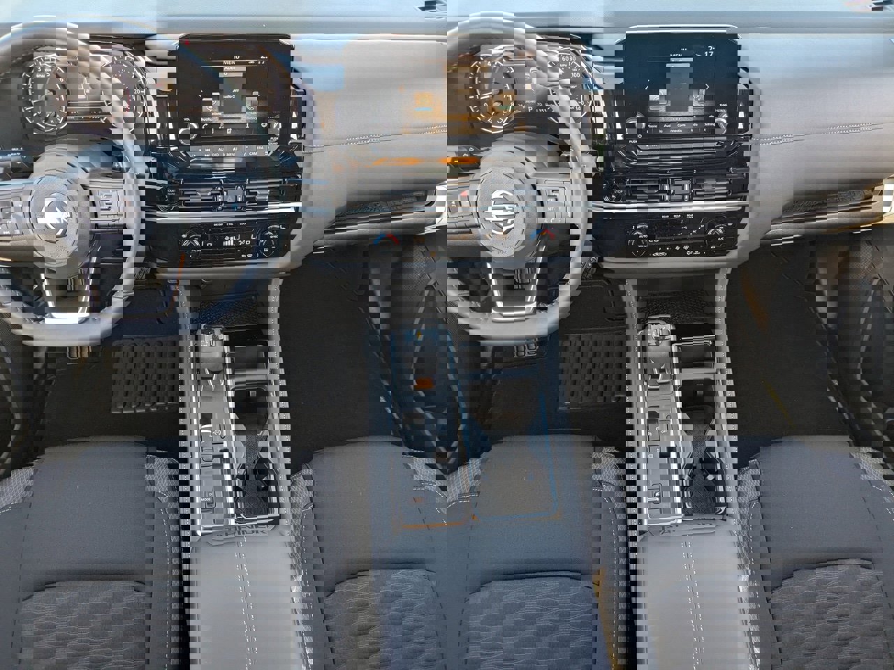 New 2025 Nissan Pathfinder SV image 22