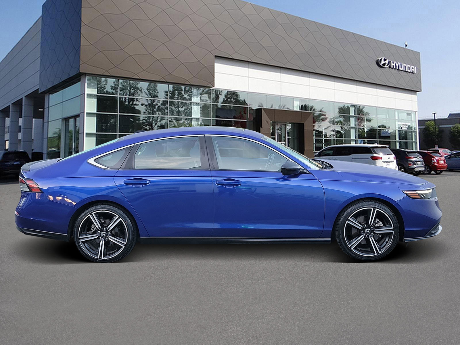 Used 2023 Honda Accord Sport image 4