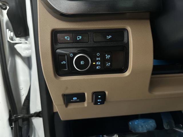 Used 2023 Ford F450 Lariat w/ Lariat Ultimate Package image 26