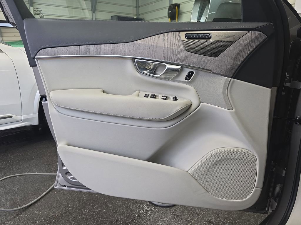 Used 2022 Volvo XC90 T6 Inscription w/ Advanced Package image 41